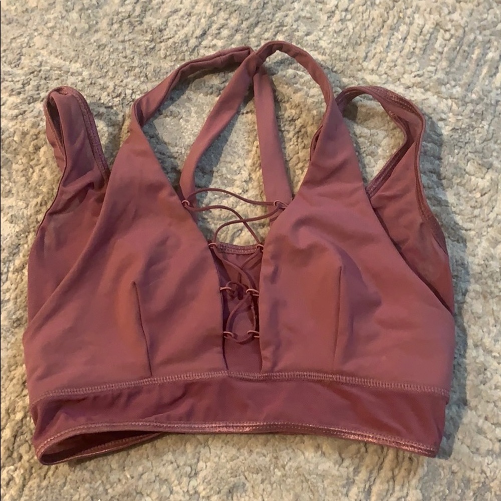 Cute sports bra with mesh